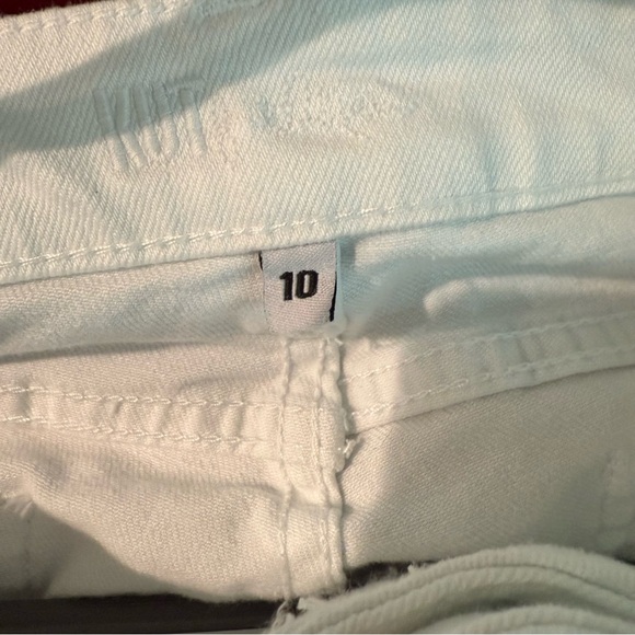 Kut from the Kloth White Bermuda Shorts - Picture 2 of 4